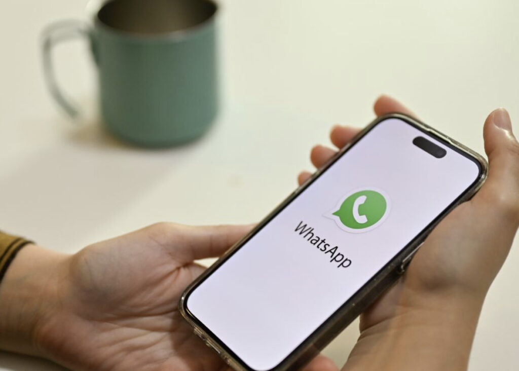 Whatsapp Will Now Add Meta AI Chatbot For Some Users In India